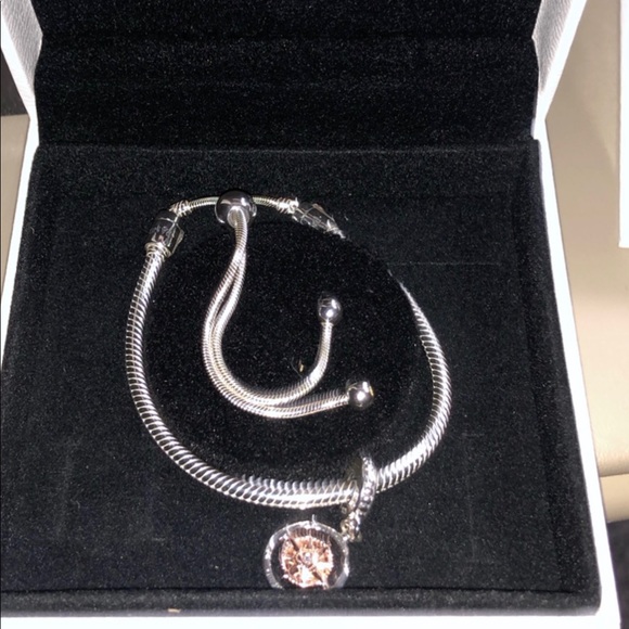 Women’s Pandora Snake bracelet with Anchor Charm - Picture 2 of 3